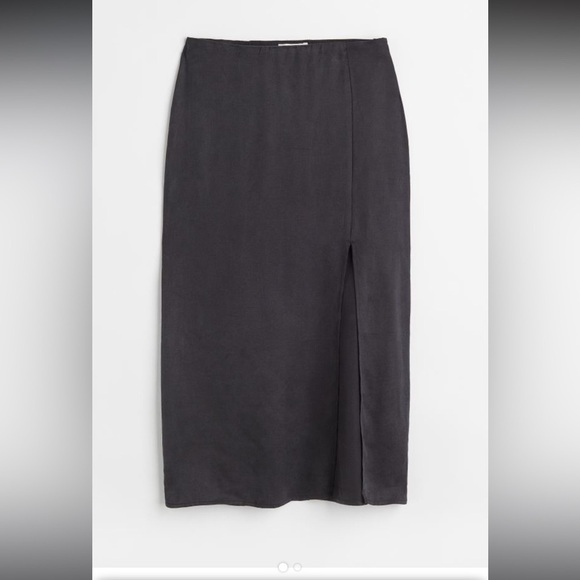 Women’s H&M black midi skirt with front slit size XL - Picture 2 of 16